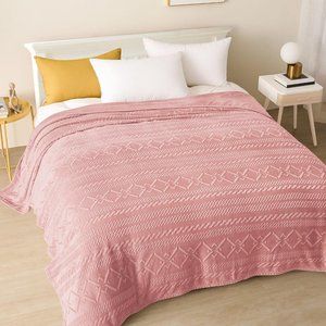 King Size Bed Pink Blush Geo Textured Pattern Soft Velvety Velour Blanket New
